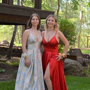 Meet your Posher, Jasmine